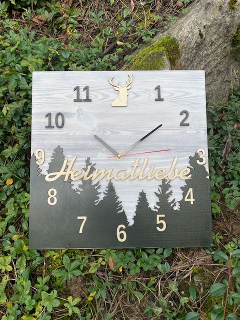 Schwarzwald Clock "Iris"